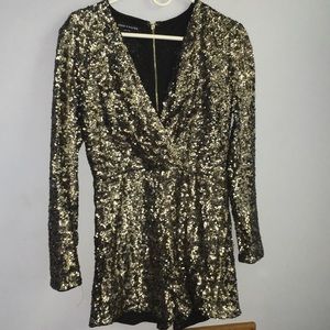 Sequined Gold&Silver long sleeve vneck romper
